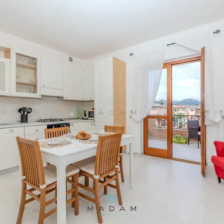 Casa Aurelia Apartment *