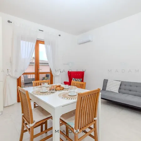 Casa Aurelia Όλμπια